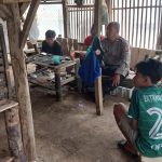 Perkuat Sinergitas, Polsek Panumbangan Polres Ciamis Patroli Kamtibmas ke Warga Cibodas