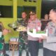 Wujudkan Sinergitas Tiga Pilar, Polsek dan Camat Sumberjaya Beri Kejutan HUT TNI ke-80 ke Koramil